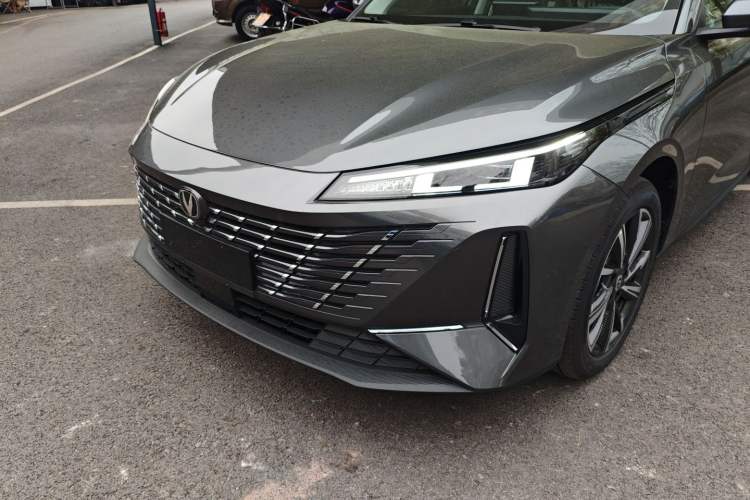 Used Changan Eado 2025 Blue Whale 1.5T 500Bar Prestige Model