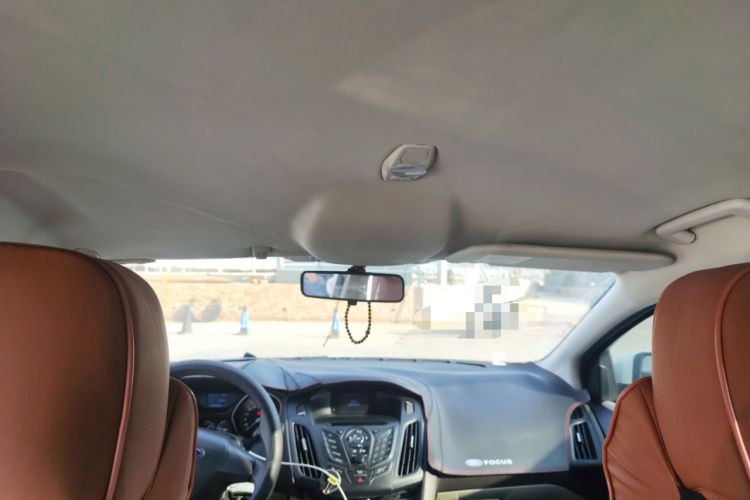 Used Ford Focus 2012 Sedan 1.6L Manual Comfort Model
