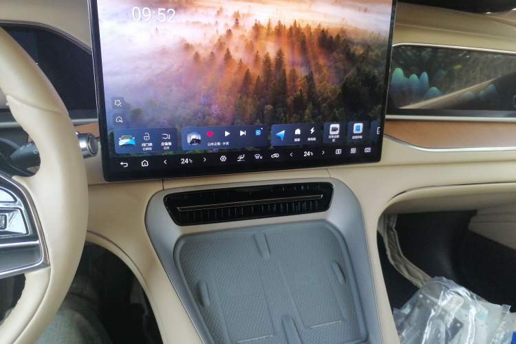Used Denza N7 2024 630 All-Wheel Drive Intelligent Driving Ultra Version Audio And AC Panel