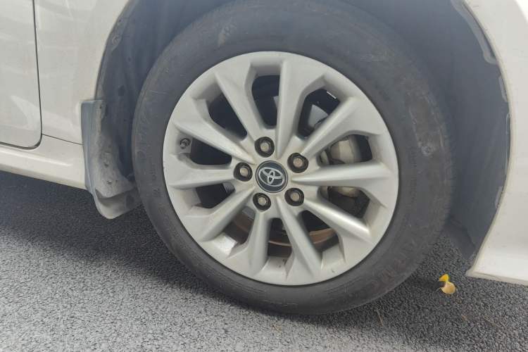 Used Toyota Corolla 2021 Dual-Motor 1.8L E-CVT Elite Edition
