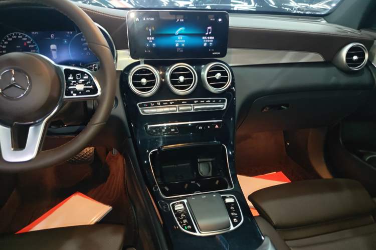 Used Mercedes-Benz GLC 2020 Facelifted GLC 260 L 4MATIC Dynamic Edition