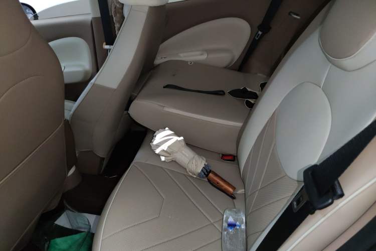 Used Wuling Hongguang MINIEV 2025 Four-Door Version Premium Edition Left Rear Seat