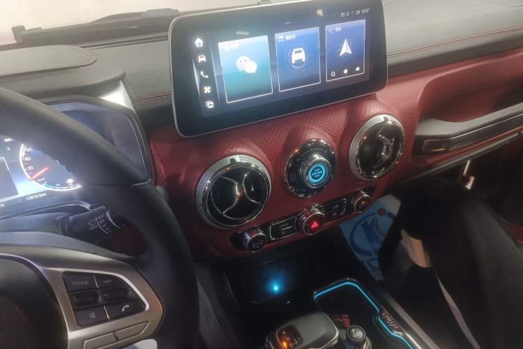 Used BAIC Off-Road BJ40 2023 2.0T Automatic Four-Wheel Drive Urban Hunter Edition Chivalrous Type