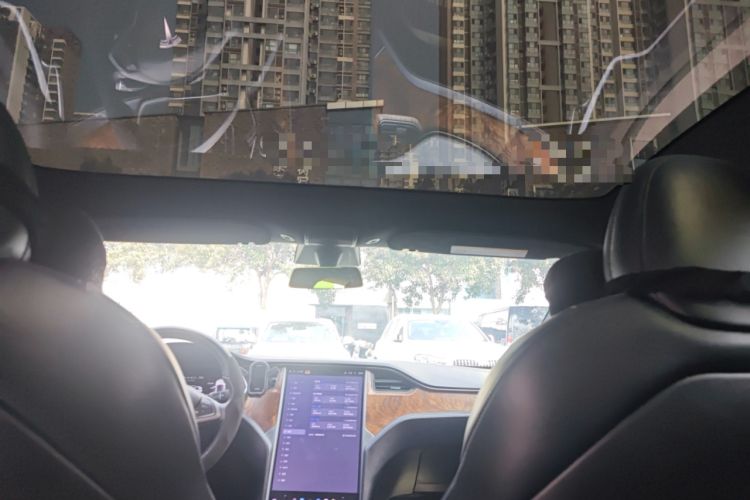 Used Tesla Model S 2019 Long-Range Version
