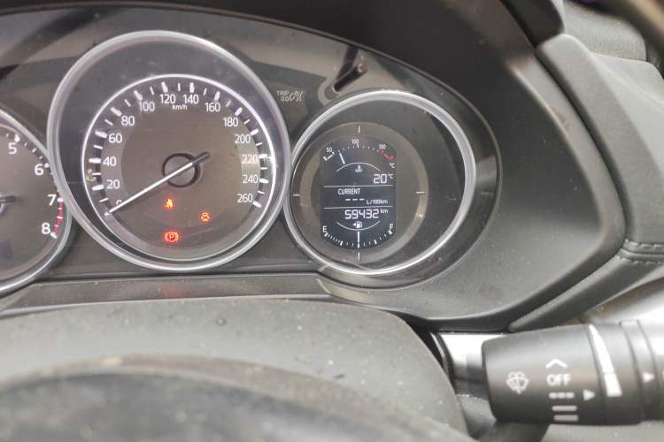 Used Mazda CX-5 2017 2.0L Automatic 2WD ZhiShang Trim China VI Standard Odometer Close Up