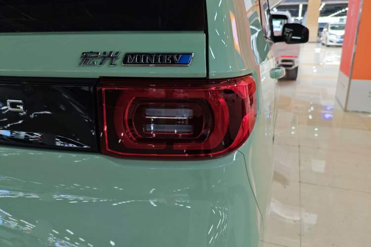 Used Wuling Hongguang MINIEV 2022 Macaron Premium Model – Lithium Iron Phosphate