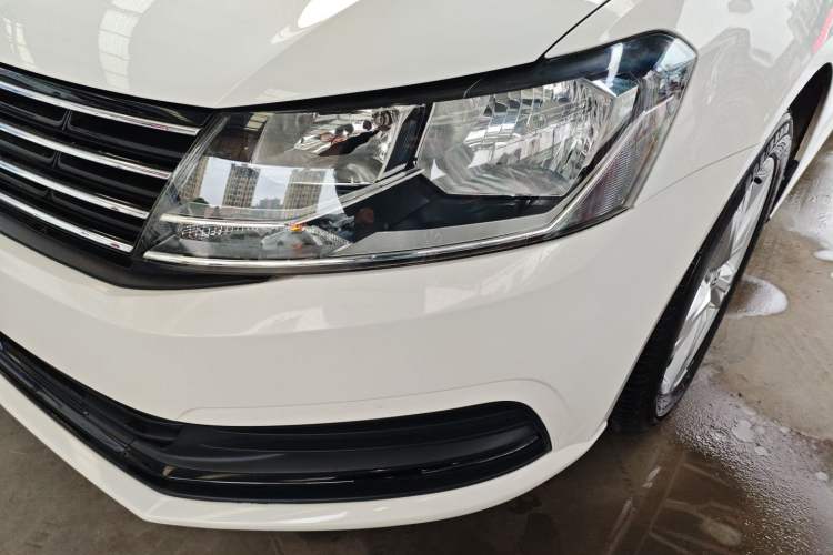 Used Volkswagen Lavida 2017 1.6L Manual Fashion Edition