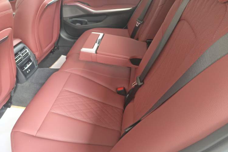 Used BMW 3 Series 2025 325Li M Sport Package Left Rear Seat