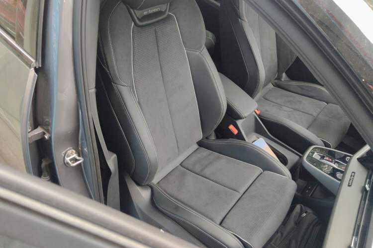 Used Audi Q5 e-tron 2022 40 e-tron Starlight Edition Mech Kit
