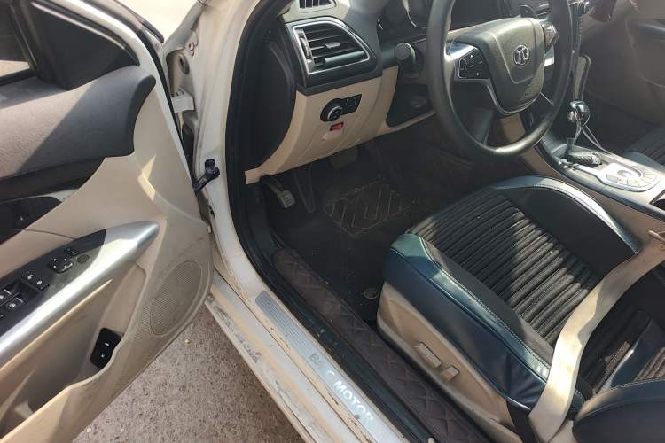 Used BAIC Senova D70 2013 2.0T Comfort Edition Driver Seat