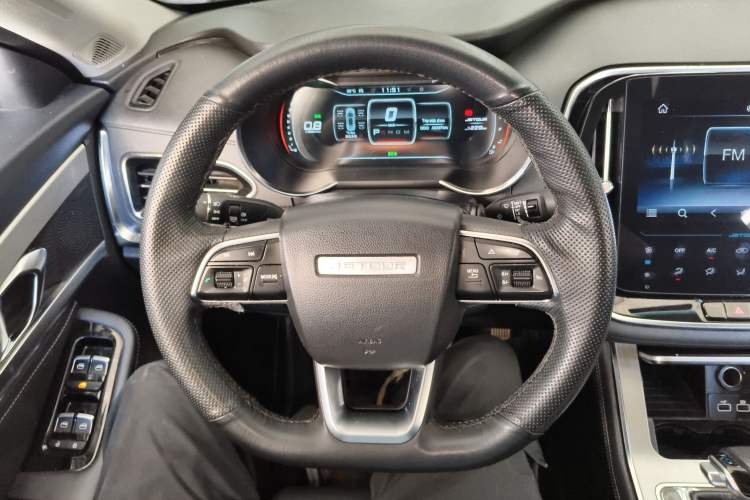Used JETOUR X70 2020 1.5T DCT Comfort Edition 5-seater