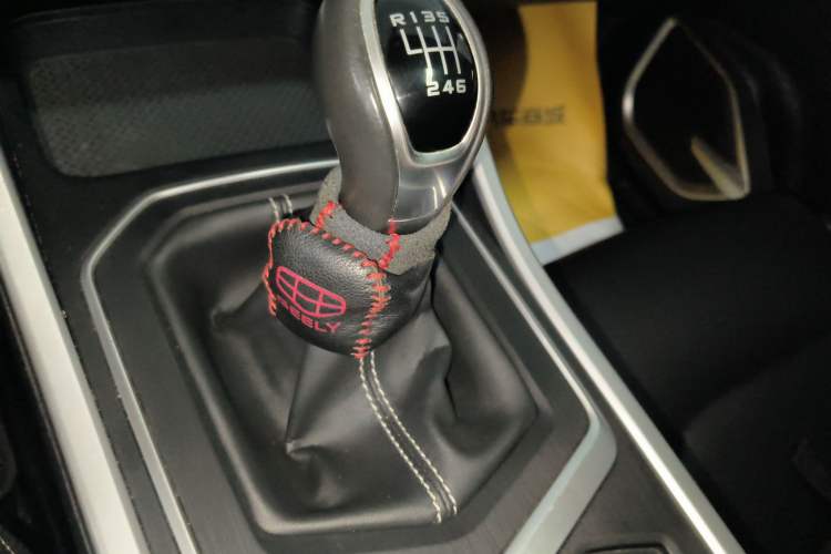 Used Geely Auto Vision X6 2020 1.4T Manual Luxury Model
