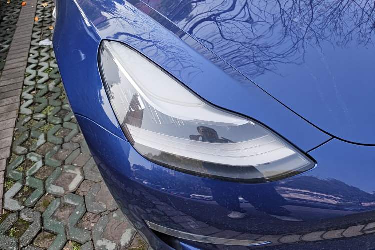 Used Tesla Model 3 2019 Long-Range Rear-Wheel-Drive Version