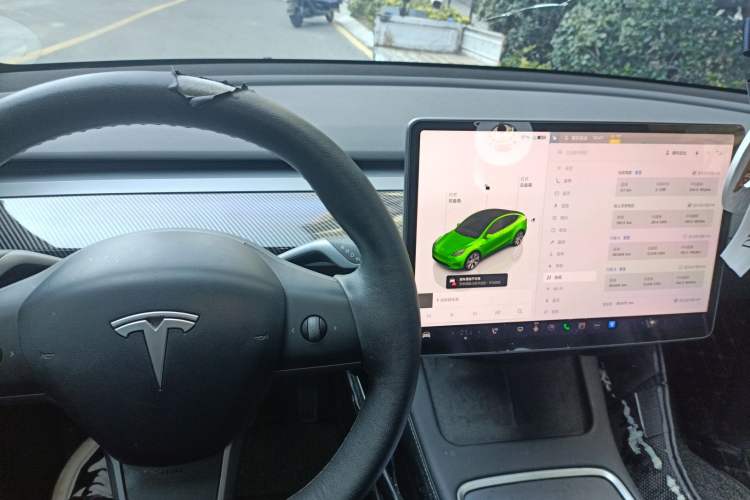 Used Tesla Model Y 2022 Long-Range All-Wheel-Drive Version
