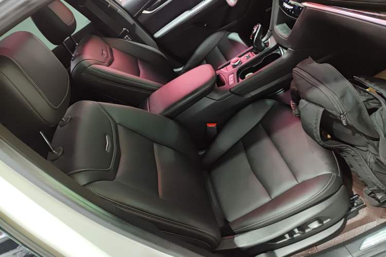 Used Cadillac XT5 2021 28T Luxury Model