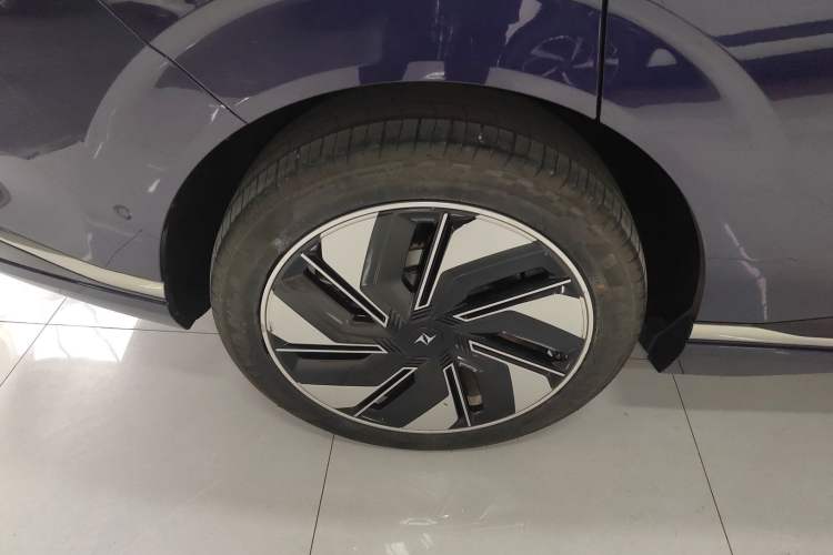 Used Dongfeng eπ eπ008 2024 636Max All-Electric Version 6 Seats