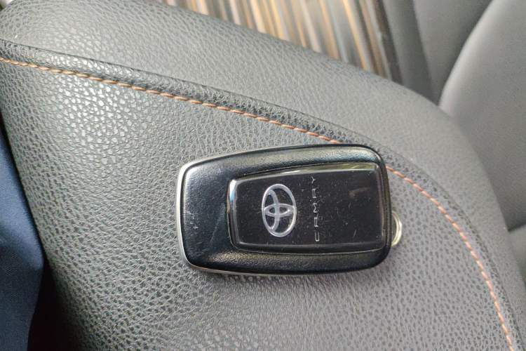 Used Toyota Camry 2019 2.0G Luxury Edition China VI Standard Interior 1