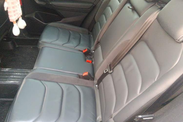 Used Volkswagen Tiguan L 2021 330TSI Automatic Two-Wheel Drive R-Line Enhanced Edition Left Rear Seat