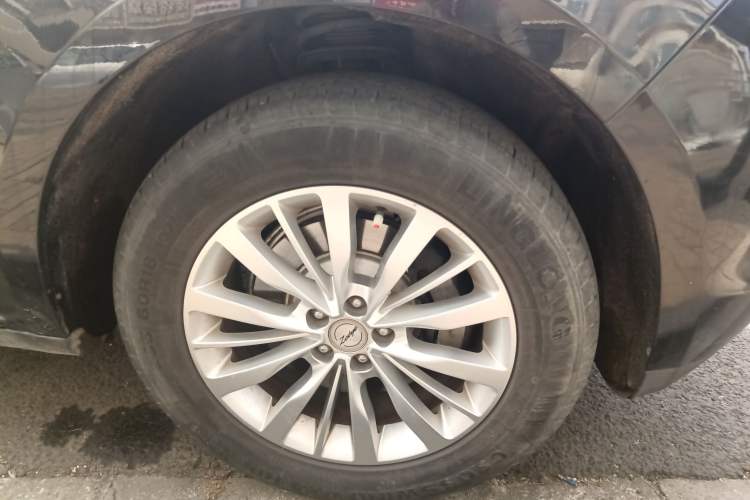 Used Zotye SR9 2017 2.0T Automatic Ultimate Light Edition
