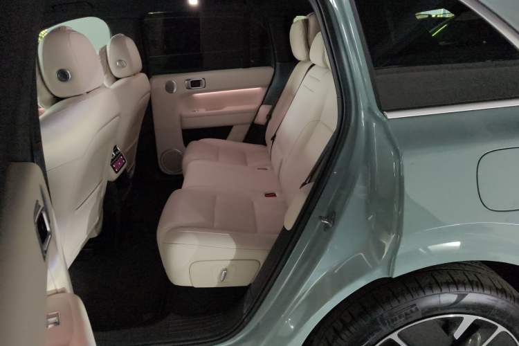 Used Li Auto L6 2025 Pro Smart Refresh Edition
