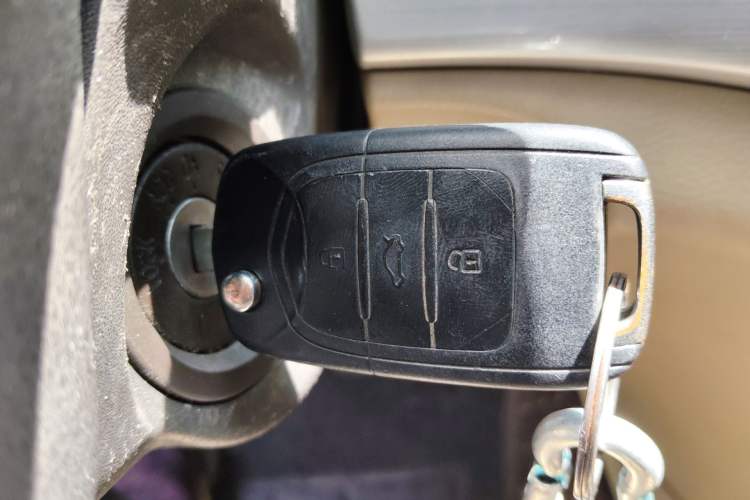 Used Baojun 730 2016 1.5L Manual Luxury Edition 7 Seats Vehicle Key