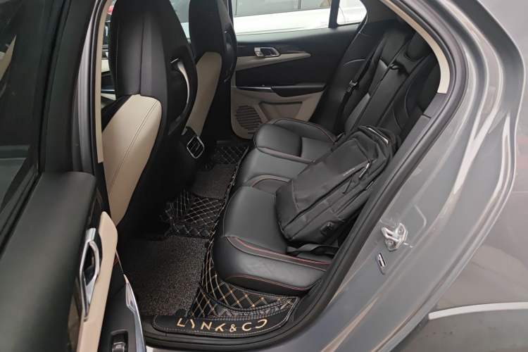 Used Lynk & Co 02 2018 1.5T DCT Two-Wheel Drive Zhaoban China V Standard Left Rear Seat