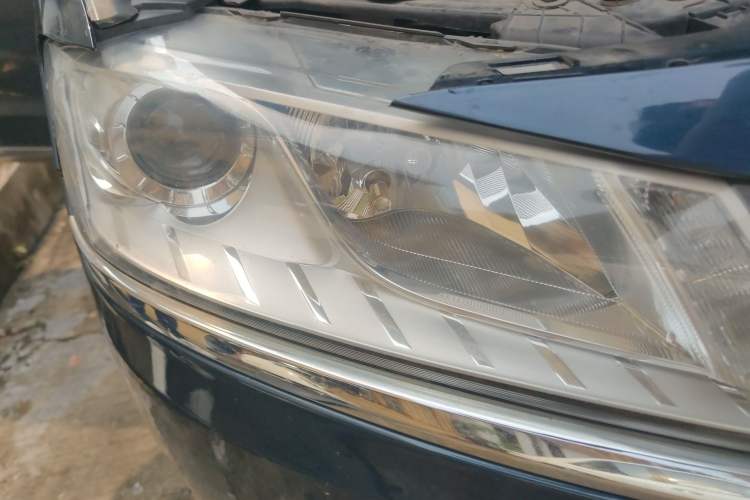 Used Geely Auto Emgrand GT 2016 1.8T Zunya Model Right Front Headlight