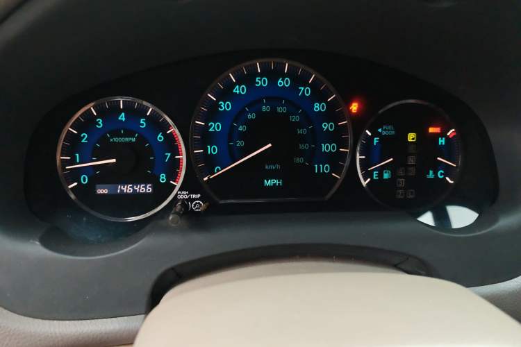 Used Toyota SIENNA 2005 3.3 XLE Instrument Cluster