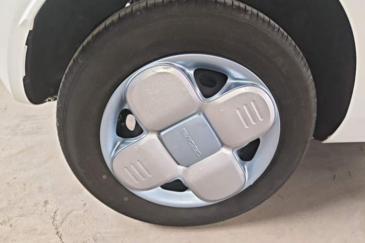 Used Geely Galaxy Panda 2023 Panda Mini 200km Endurance Bear

