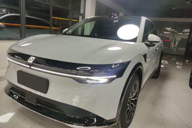 Used Zeekr 7X 2025 100 kWh Long-Range Rear-Wheel Drive with Intelligent Driving Features