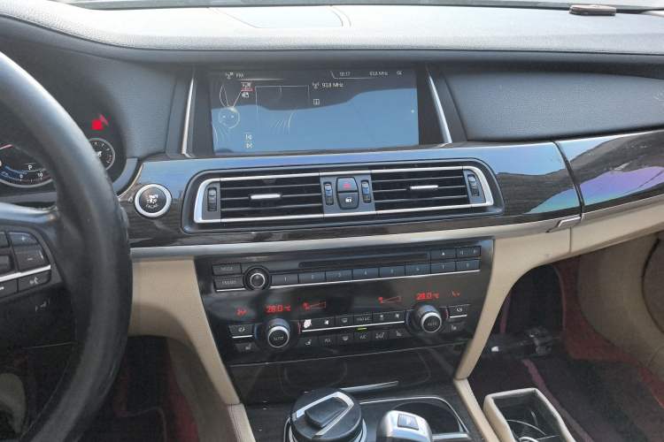 Used BMW 7 Series 2013 730Li Luxury Model
