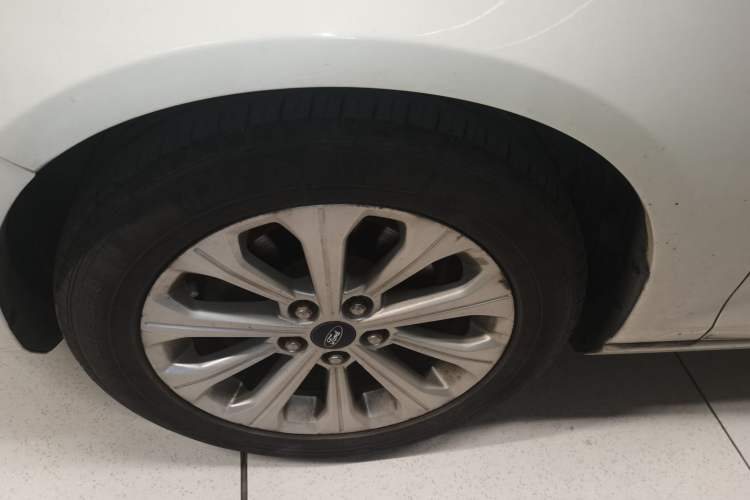 Used Ford Escort 2015 1.5L Automatic Fashion Model