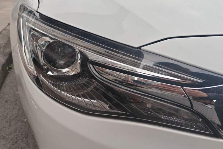 Used Buick GT 2018 15T Manual Elite Version China V Standard Right Front Headlight