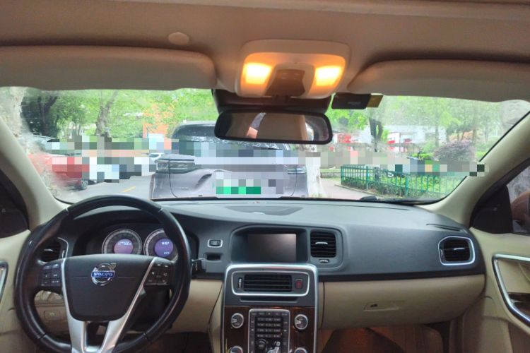 Used Volvo S60 2011 T6 AWD Prestige Edition Headliner