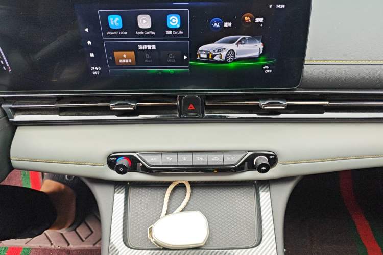 Used GAC Trumpchi EMPOW 2021 270T DCT J15 Version Audio And AC Panel