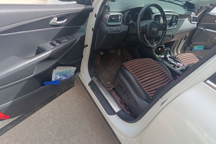 Used Kia Sorento 2016 Sorento L 2.4L Gasoline 4WD Custom Edition 7 Seats China IV Standard Driver Seat