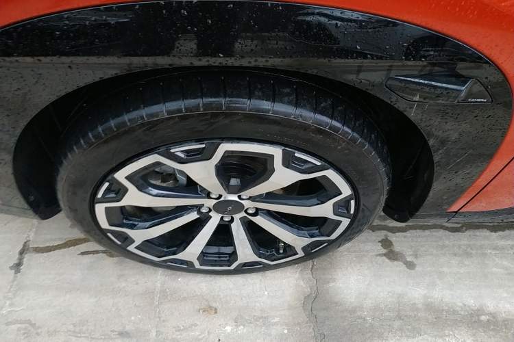 Used AION V 2024 Aion Tyrannosaurus 650 LiDAR Edition
