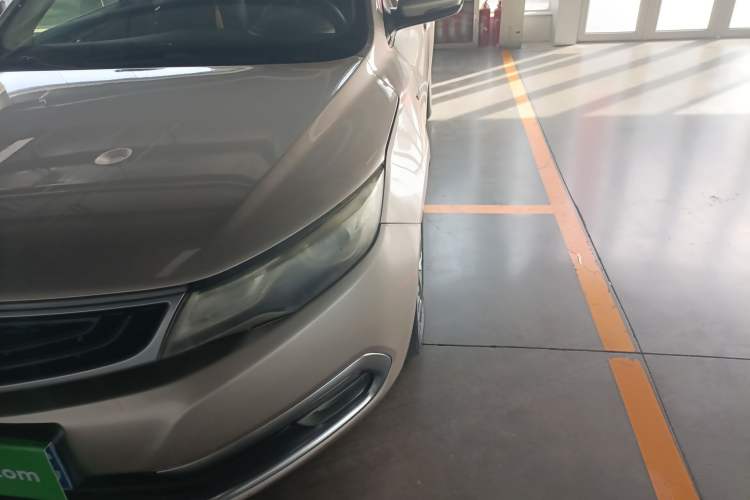 Used Geely Auto Emgrand GL 2017 1.3T Manual Elite Model Left Front Headlight