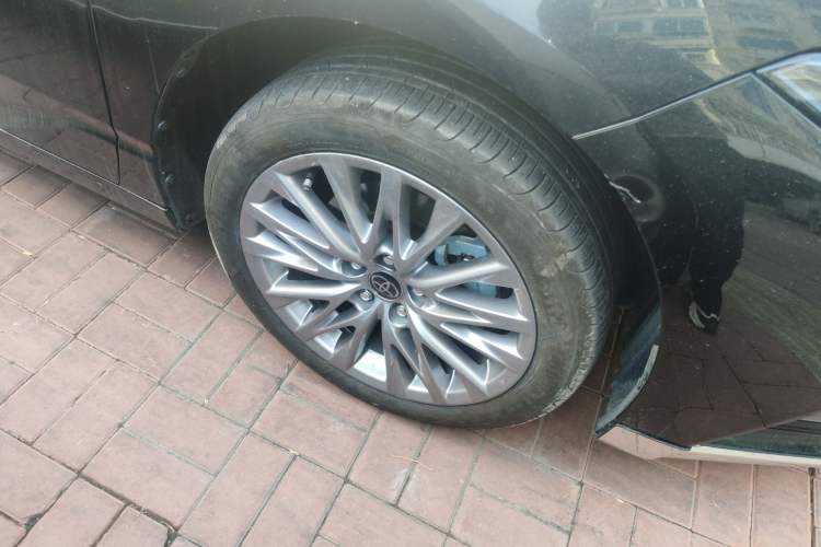 Used Toyota Avalon 2024 Dual-Motor 2.0L Luxury Edition