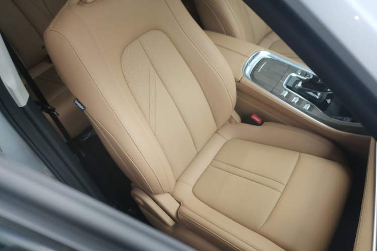 Used Landian E5 2024 Honor Edition 100KM Premium Model 7 Seats
