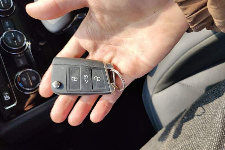 Used Volkswagen Tiguan L 2019 330TSI Automatic Two-Wheel Drive Panoramic Comfort Edition China V Standard
