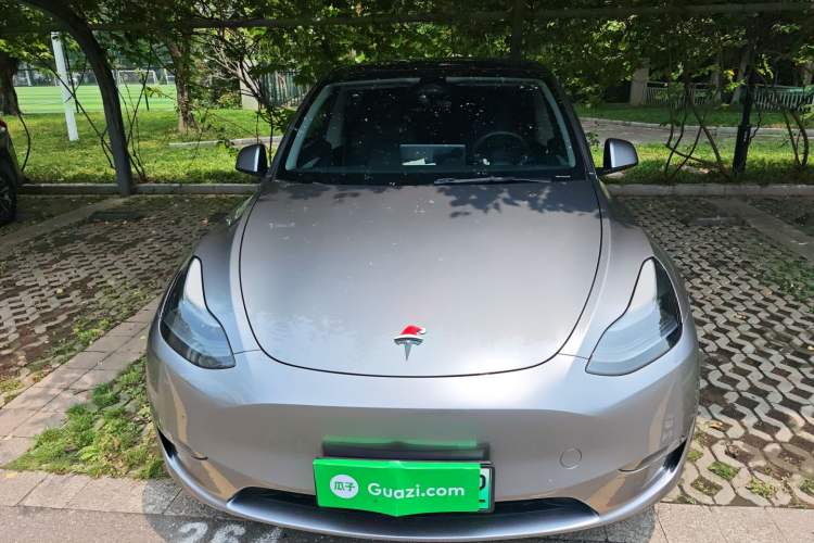 Used Tesla Model Y 2024 Long-Range All-Wheel-Drive Version
