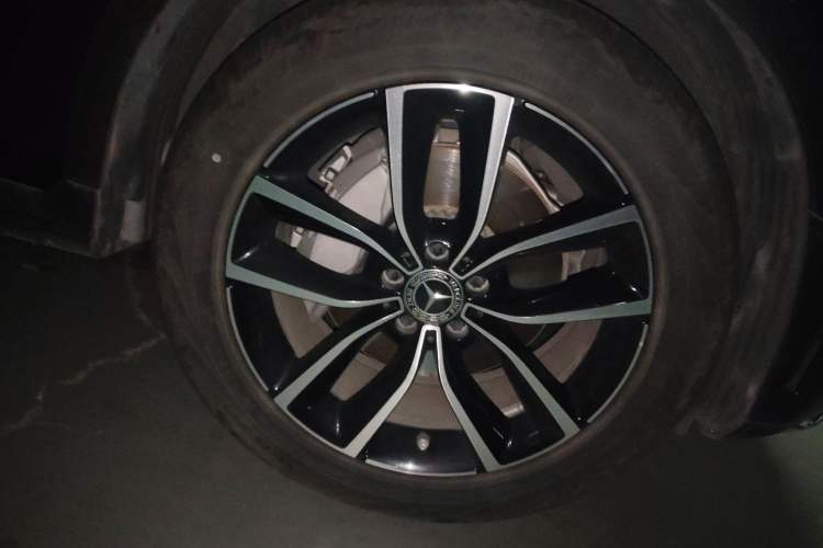 Used Mercedes-Benz GLC 2020 GLC 300 L 4MATIC Dynamic Edition Right Front Wheel Hub