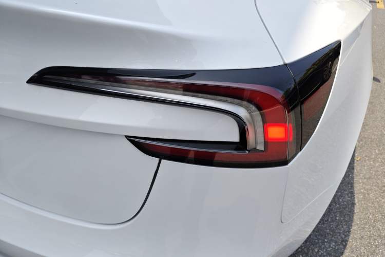 Used Tesla Model 3 2023 Rear-Wheel-Drive Version
