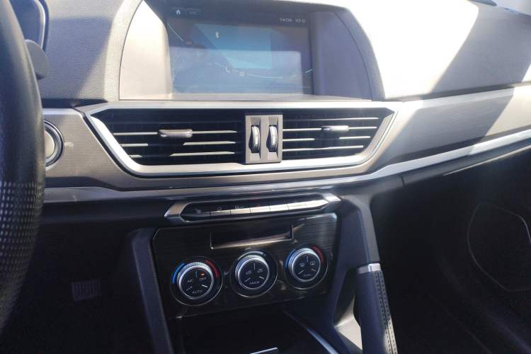 Used Haval H6 2018 Blue Label Sport Edition 1.5T Automatic Two-Wheel Drive Elite Model Audio And AC Panel