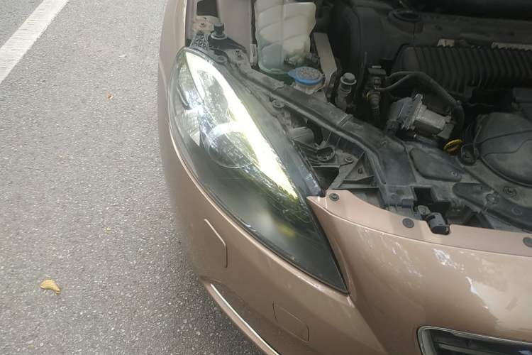 Used Volvo V40 2013 2.0T Zhiya Edition

