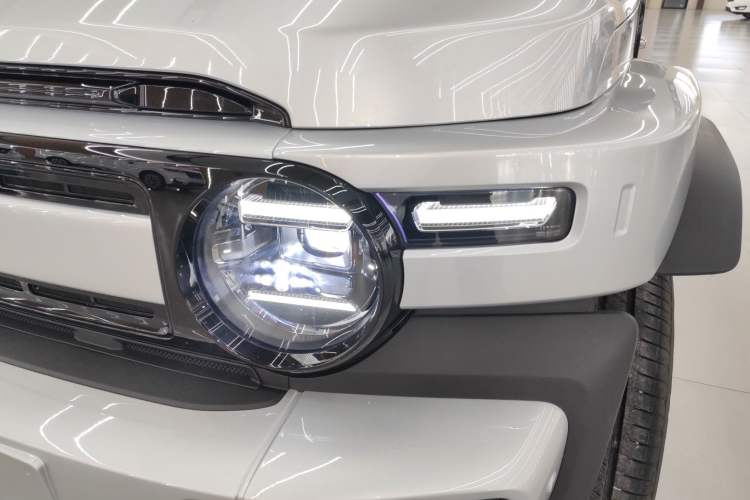 Used iCAR V23 2025 550 Two-Wheel Drive Intelligent Driving Version Left Front Headlight