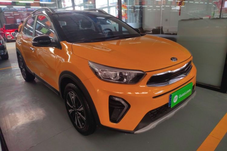 Used Kia kx1 Stonic 2019 1.4L Automatic Sport Edition China VI Front Right 45 Deg