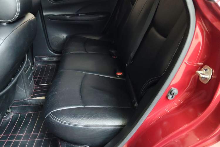 Used Nissan Tiida 2016 1.6L CVT Cool Dynamic Edition
