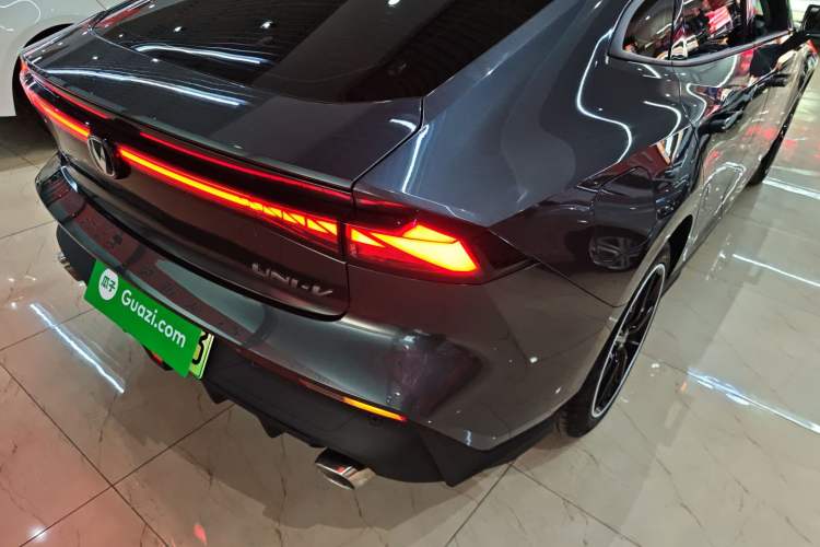 Used Changan UNI-V iDD 2023 ZhiDian iDD 1.5T 113km Smart & Fun Version